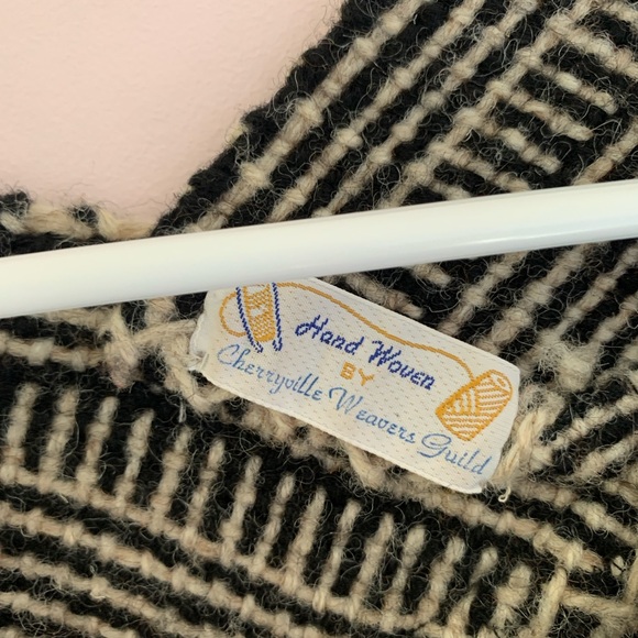 Handwoven Wool Poncho - Picture 4 of 4